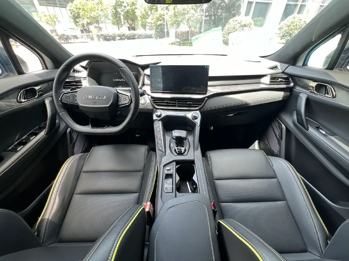 2023 LYNK&CO 06 1.5T 181HP L4 7DCT,autocango,china used car exporter,china ev exporter,chinese used car exporter,chinese used ev exporter