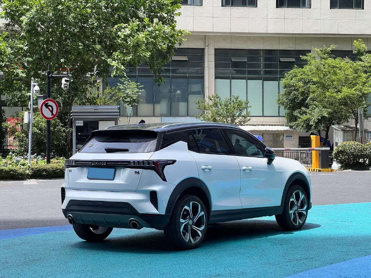 2023 LYNK&CO 06 1.5T 181HP L4 7DCT,autocango,china used car exporter,china ev exporter,chinese used car exporter,chinese used ev exporter