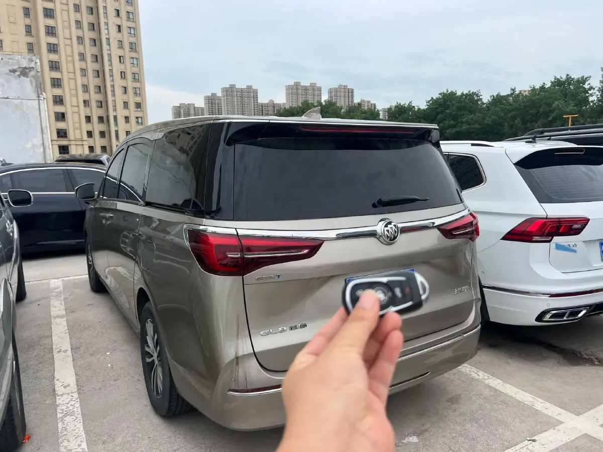 2023 Buick GL8 2.0T 237HP L4 9AT,autocango,china used car exporter,china ev exporter,chinese used car exporter,chinese used ev exporter