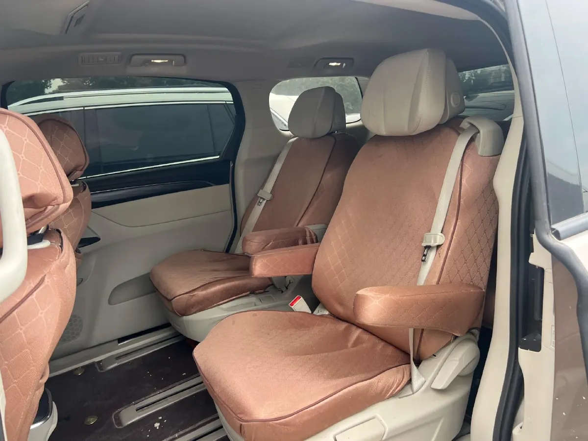 2023 Buick GL8 2.0T 237HP L4 9AT,autocango,china used car exporter,china ev exporter,chinese used car exporter,chinese used ev exporter