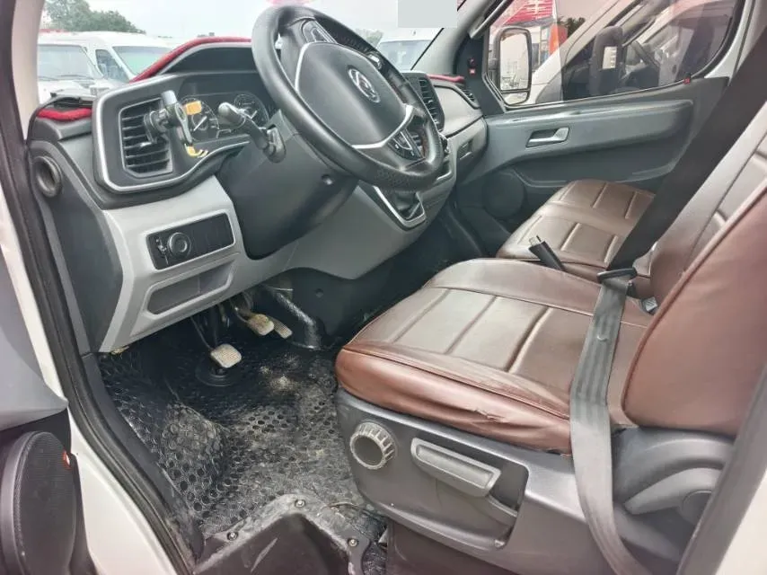 2023 MAXUS XinTu V80 2.0T 127HP L4 6MT,autocango,china used car exporter,china ev exporter,chinese used car exporter,chinese used ev exporter