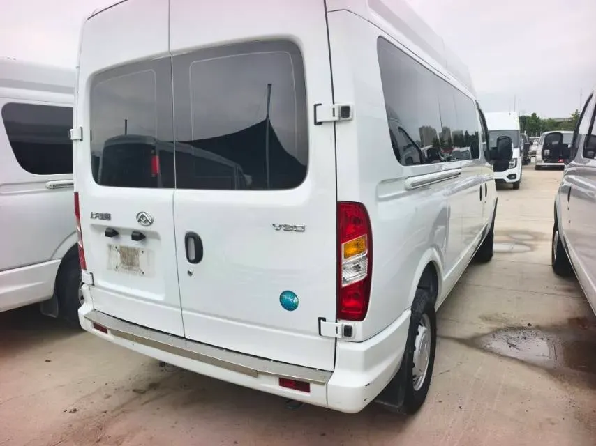 2023 MAXUS XinTu V80 2.0T 127HP L4 6MT,autocango,china used car exporter,china ev exporter,chinese used car exporter,chinese used ev exporter
