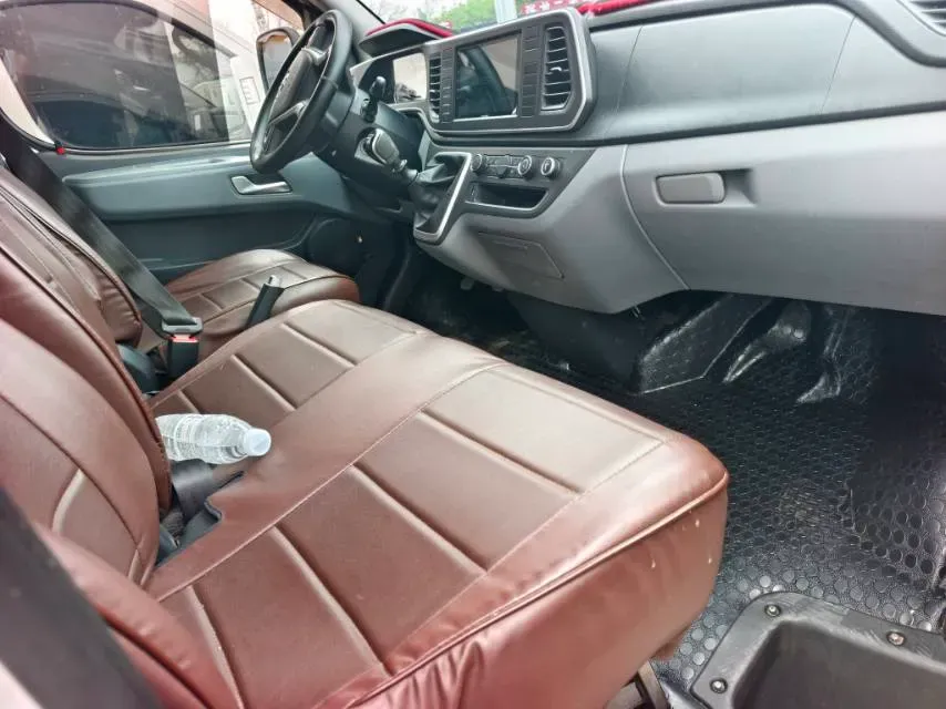 2023 MAXUS XinTu V80 2.0T 127HP L4 6MT,autocango,china used car exporter,china ev exporter,chinese used car exporter,chinese used ev exporter