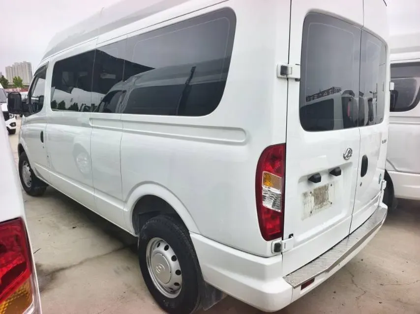2023 MAXUS XinTu V80 2.0T 127HP L4 6MT,autocango,china used car exporter,china ev exporter,chinese used car exporter,chinese used ev exporter
