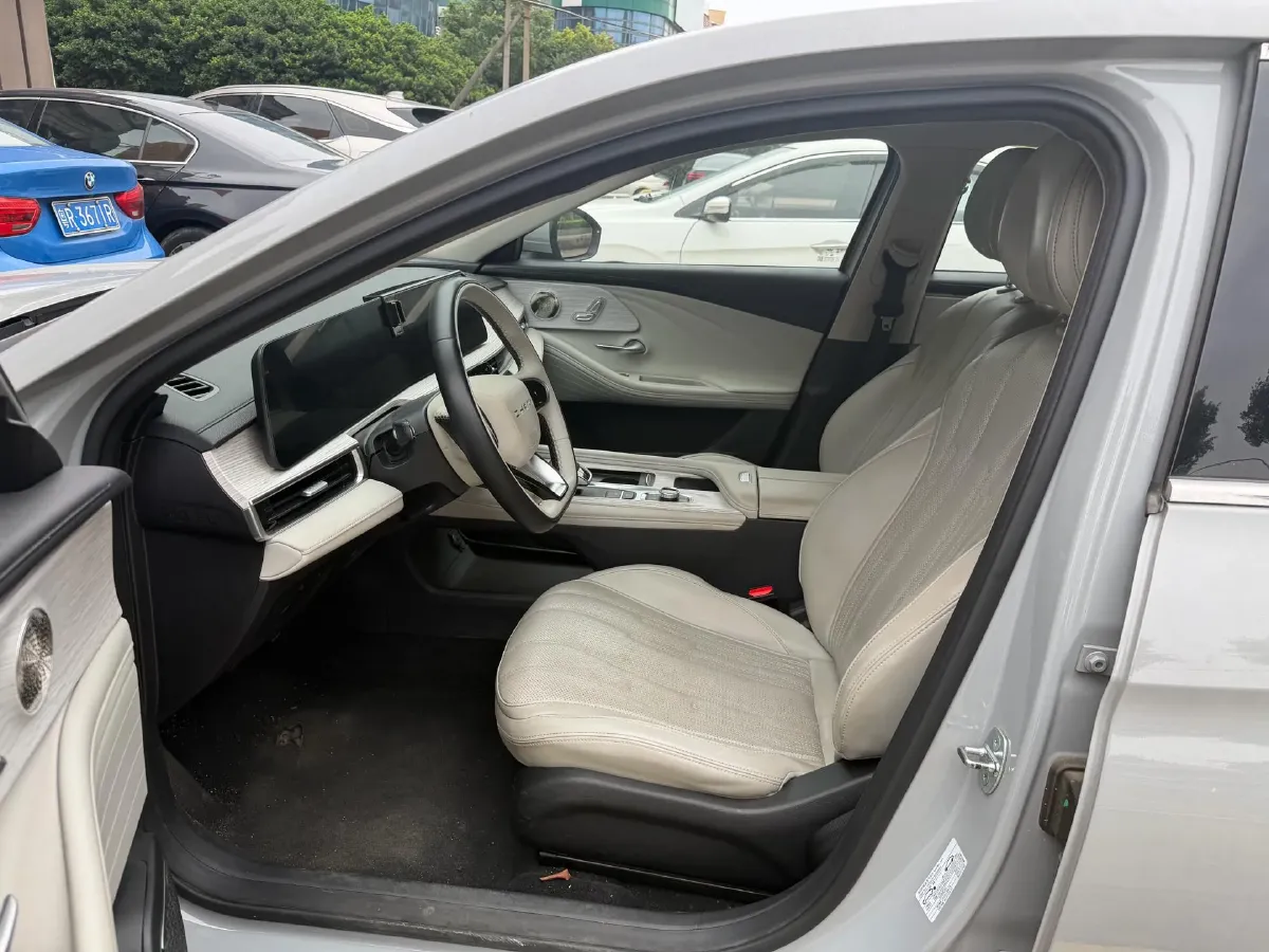 2024 Fulwin FulwinA8 1.5T 156HP L4 1DHT PHEV 18.3KWH,autocango,china used car exporter,china ev exporter,chinese used car exporter,chinese used ev exporter