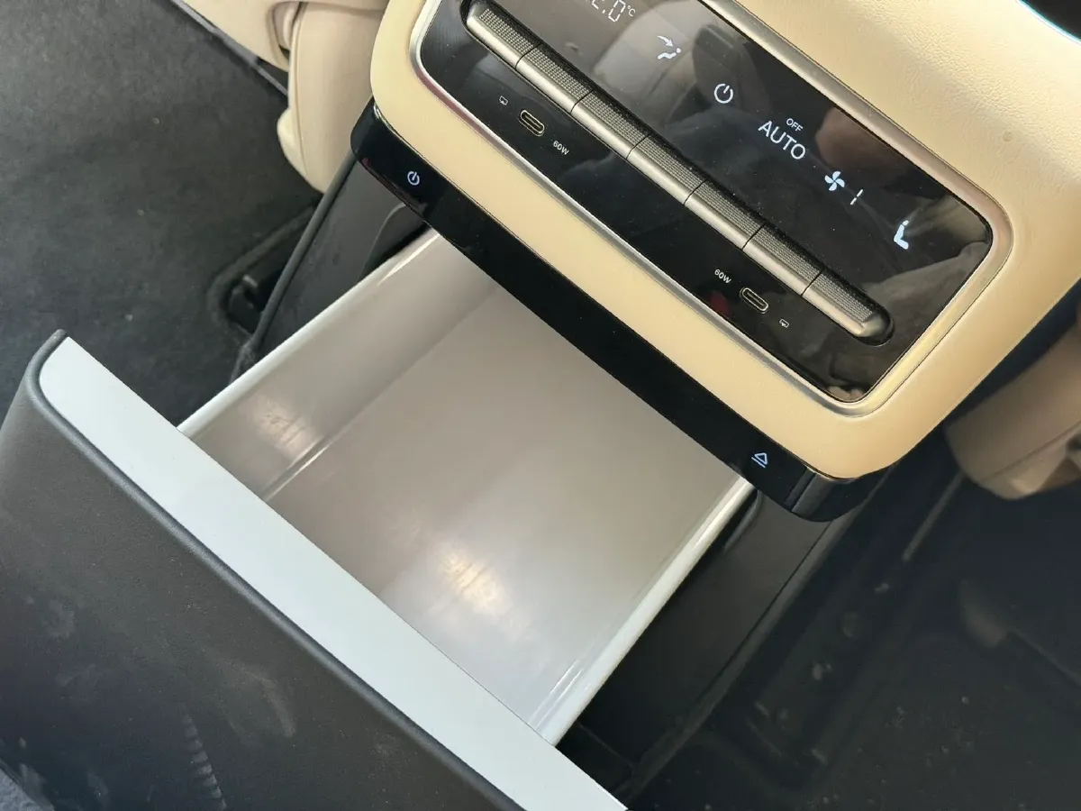 2022 Li L9 Range Extended 154HP REEV 42.6KWH,autocango,china used car exporter,china ev exporter,chinese used car exporter,chinese used ev exporter