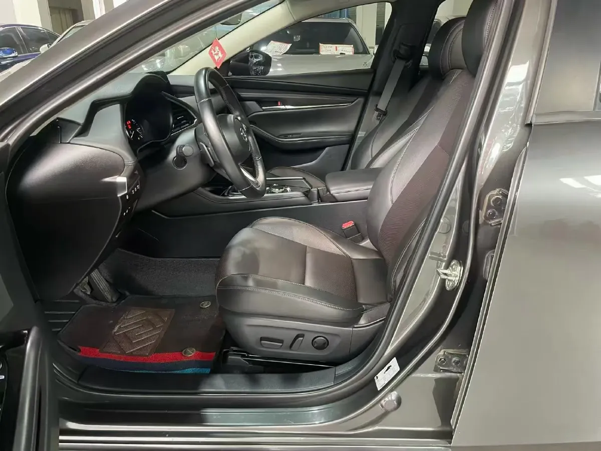 2022 Mazda 3 Axela 2.0L 158HP L4 6AT,autocango,china used car exporter,china ev exporter,chinese used car exporter,chinese used ev exporter