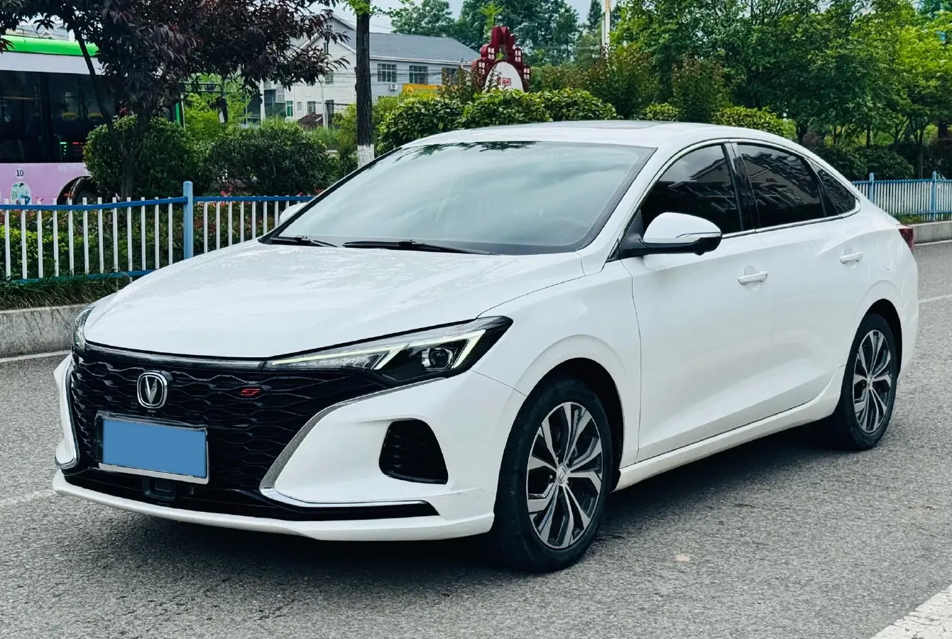 2022 ChangAn Eado 1.4T 160HP L4 7DCT,autocango,china used car exporter,china ev exporter,chinese used car exporter,chinese used ev exporter