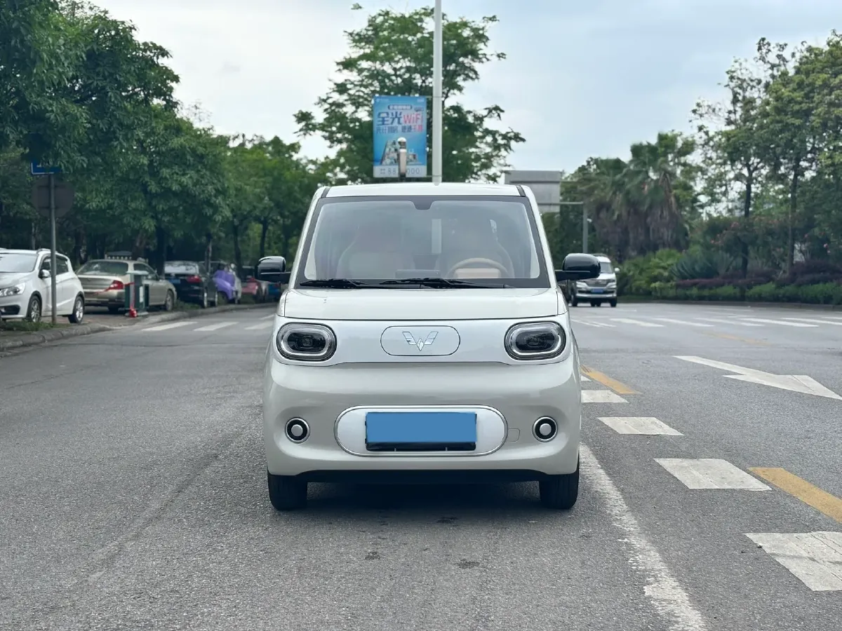 2024 WuLing HongGuang MINI EV BEV 17.3KWH,autocango,china used car exporter,china ev exporter,chinese used car exporter,chinese used ev exporter