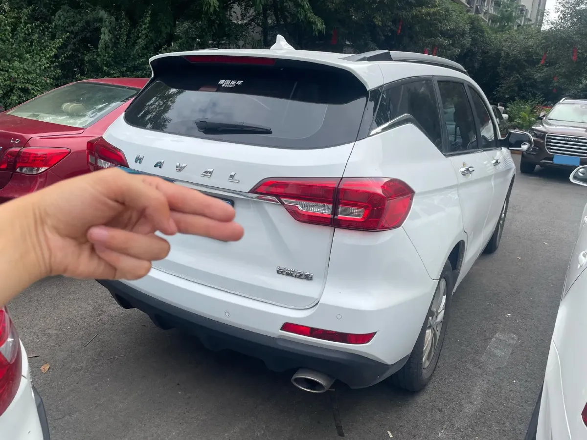 2019 Haval M6 1.5T 150HP L4 7DCT,autocango,china used car exporter,china ev exporter,chinese used car exporter,chinese used ev exporter
