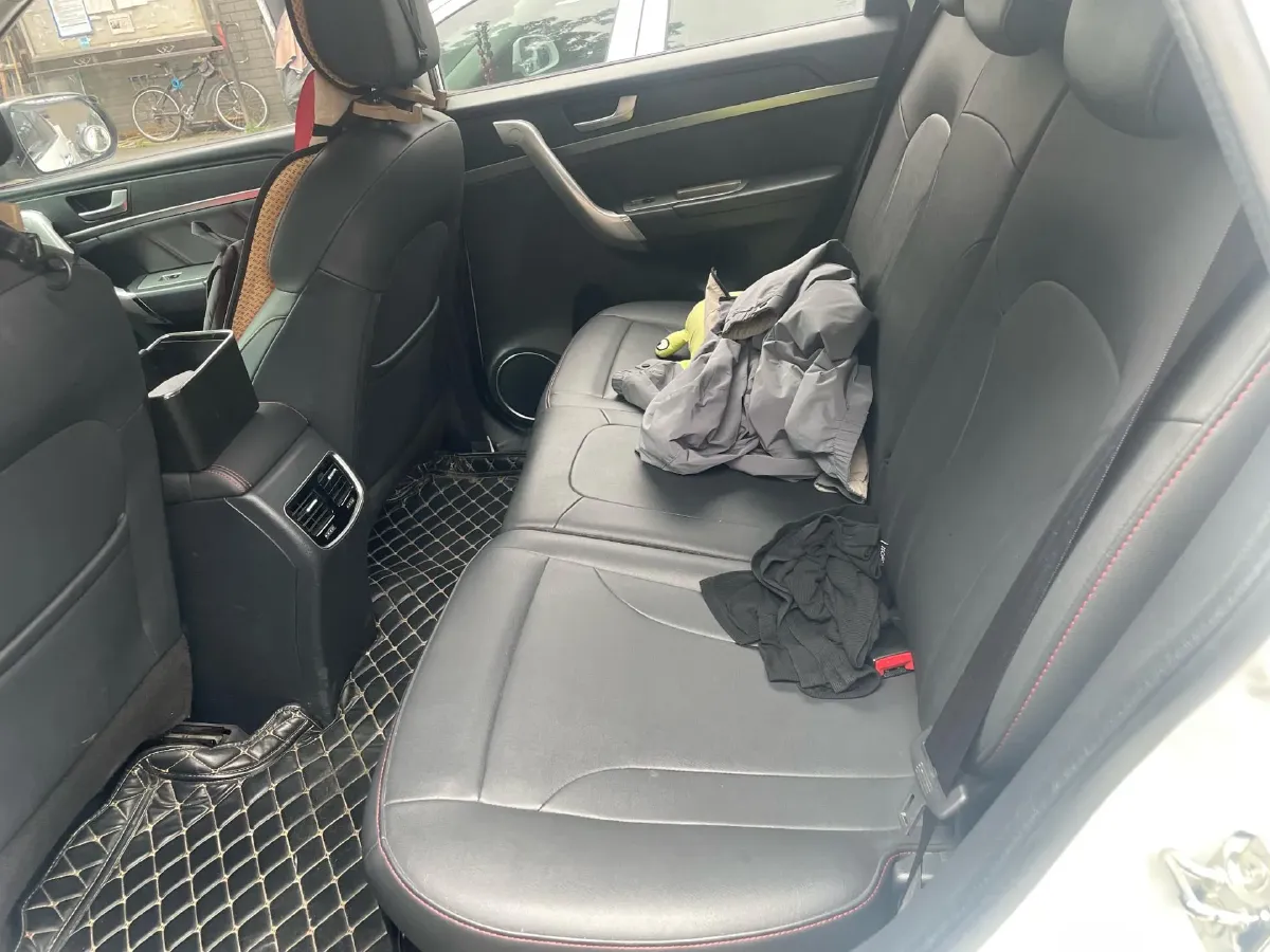 2019 Haval M6 1.5T 150HP L4 7DCT,autocango,china used car exporter,china ev exporter,chinese used car exporter,chinese used ev exporter