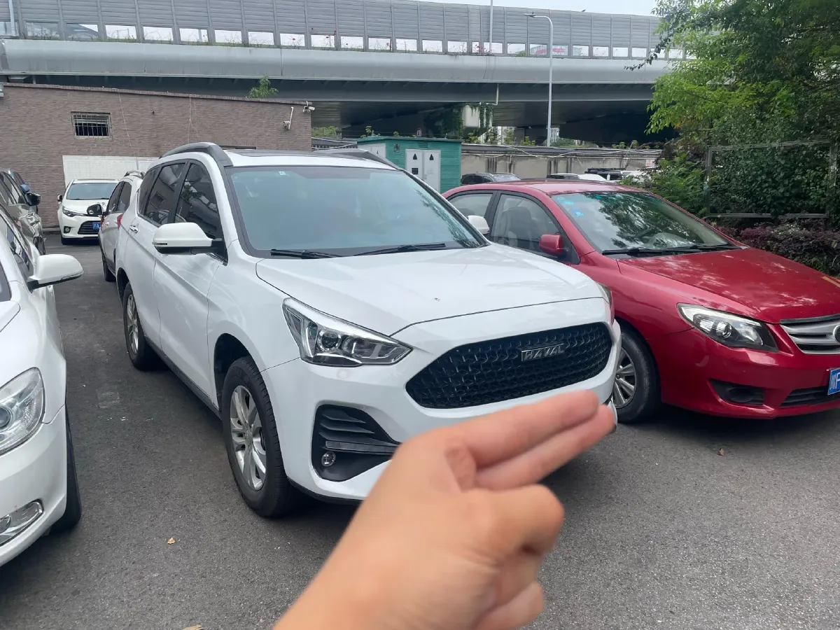 2019 Haval M6 1.5T 150HP L4 7DCT,autocango,china used car exporter,china ev exporter,chinese used car exporter,chinese used ev exporter