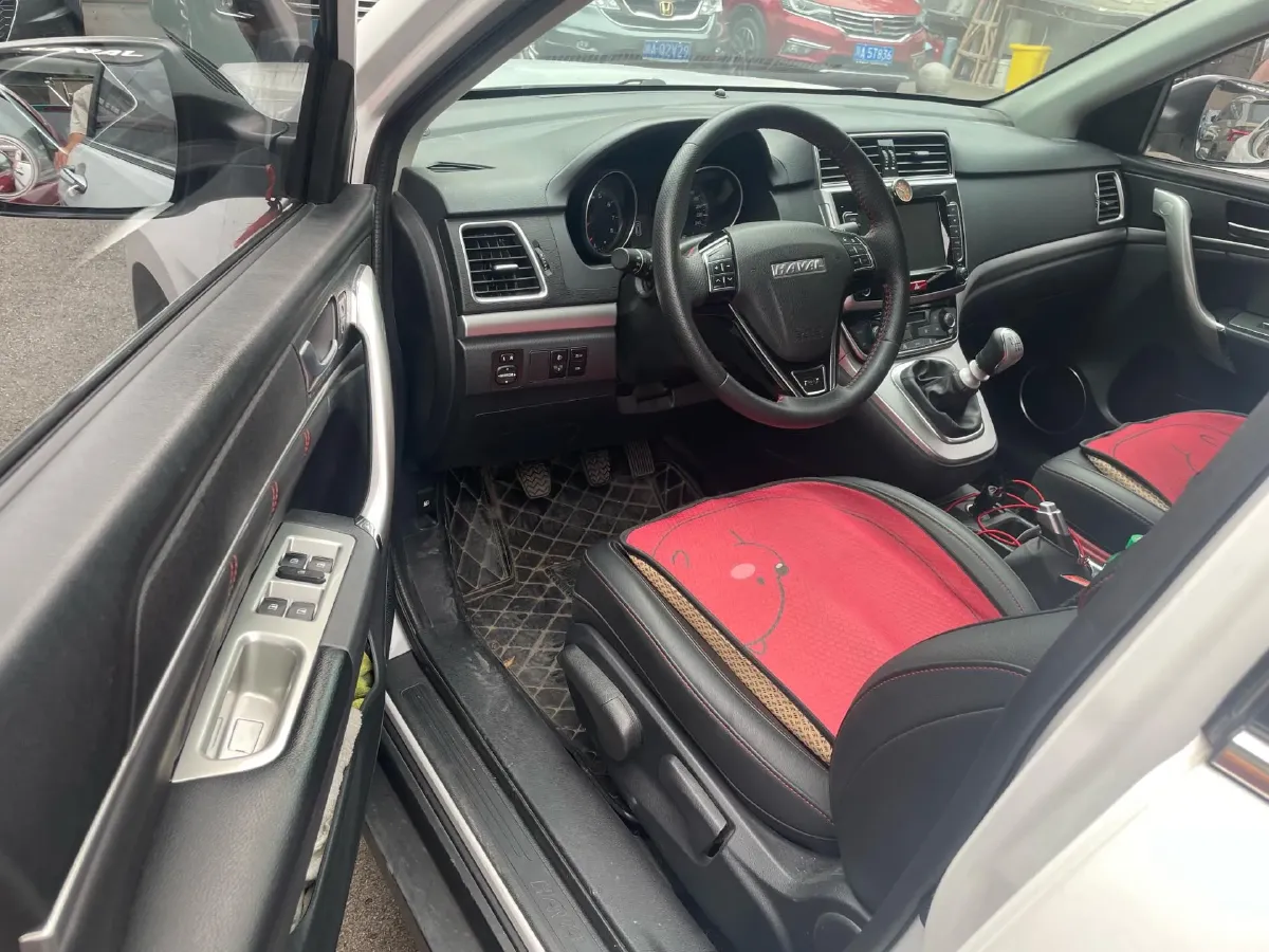 2019 Haval M6 1.5T 150HP L4 7DCT,autocango,china used car exporter,china ev exporter,chinese used car exporter,chinese used ev exporter