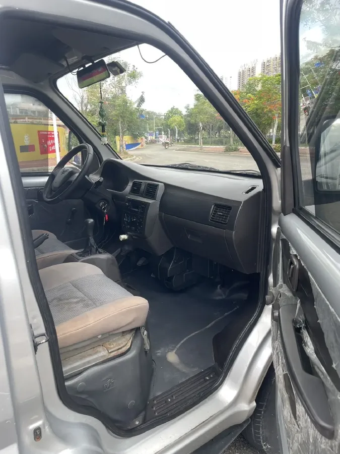 2020 WuLing RongGuang Mini Truck Special 1.5L 99HP L4 5MT,autocango,china used car exporter,china ev exporter,chinese used car exporter,chinese used ev exporter
