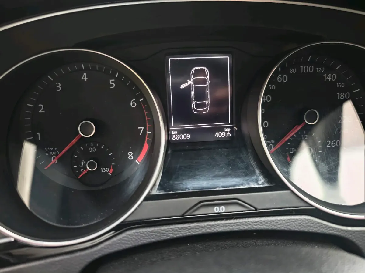2020 Volkswagen Magotan 2.0T 186HP L4 7DCT,autocango,china used car exporter,china ev exporter,chinese used car exporter,chinese used ev exporter
