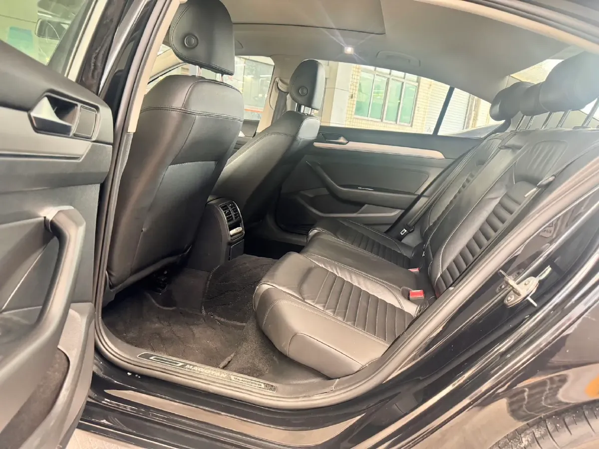 2018 Volkswagen Magotan 1.4T 150HP L4 7DCT,autocango,china used car exporter,china ev exporter,chinese used car exporter,chinese used ev exporter