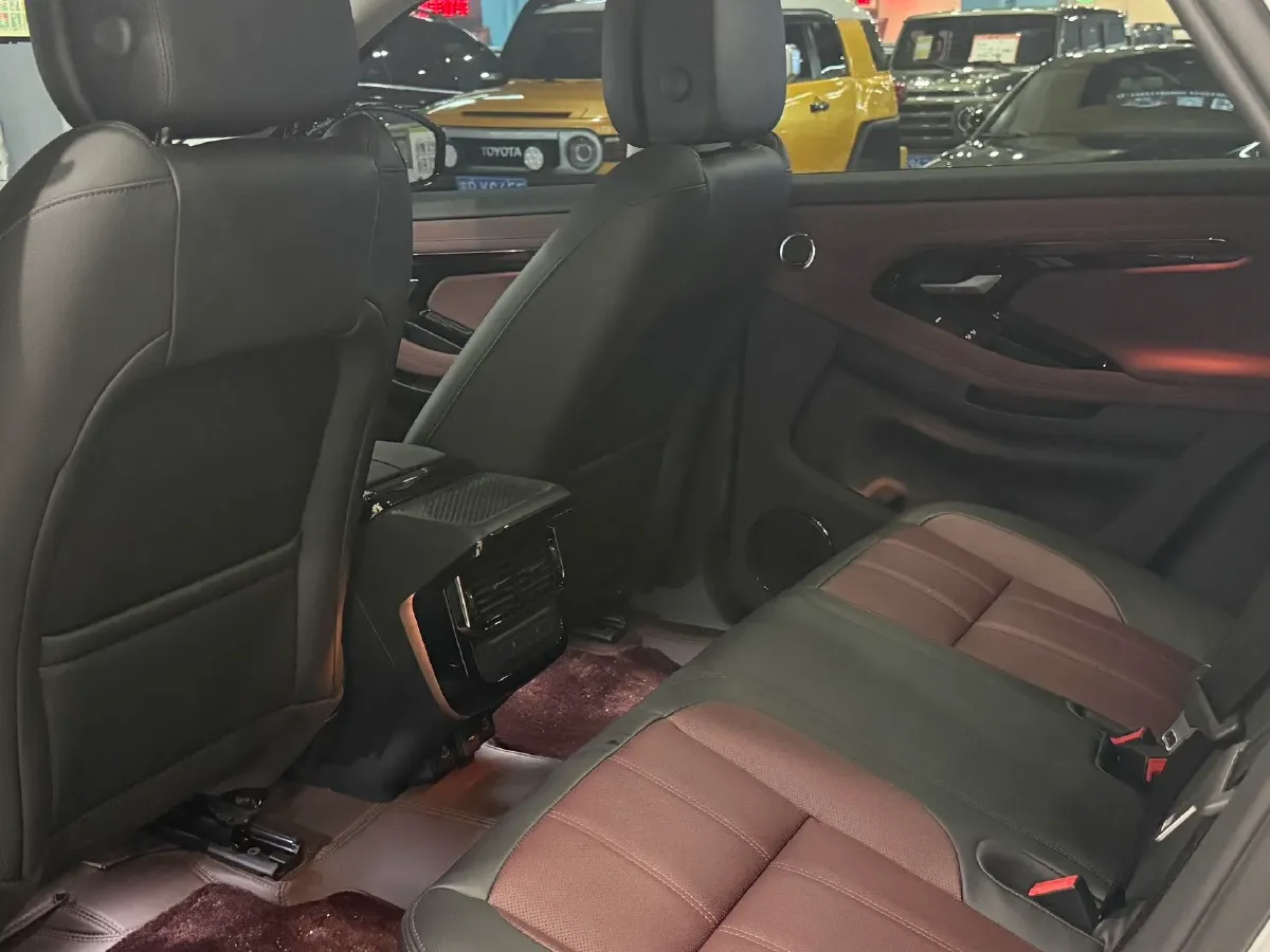 2026 Land Rover Range Rover Evoque 2.0T 249HP L4 9AT,autocango,china used car exporter,china ev exporter,chinese used car exporter,chinese used ev exporter