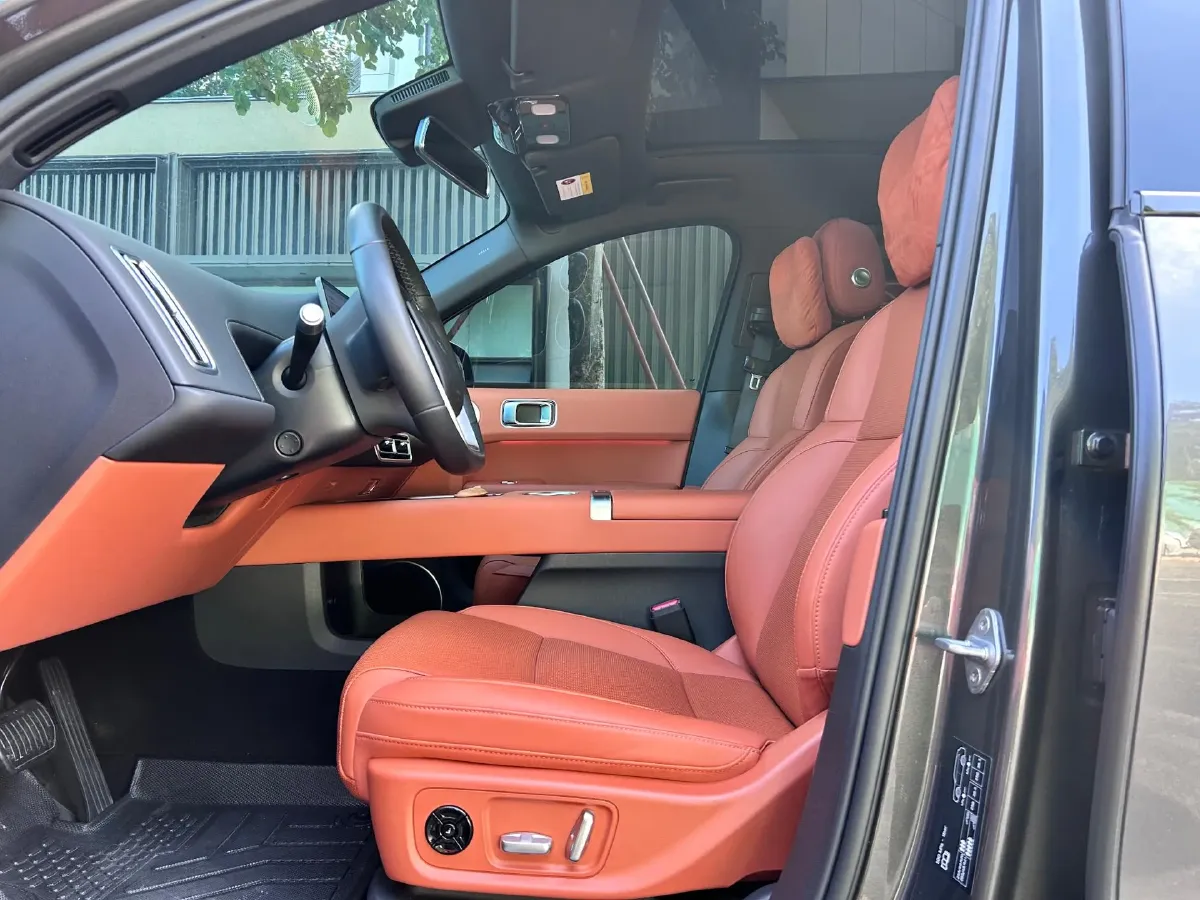 2024 Li L6 Range Extended 154HP L4 REEV 36.8KWH,autocango,china used car exporter,china ev exporter,chinese used car exporter,chinese used ev exporter