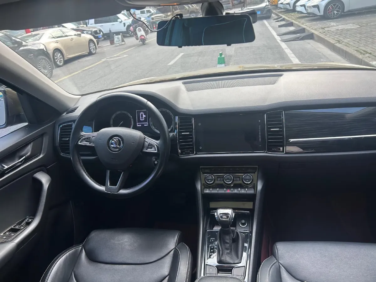 2018 Skoda Kodiak 2.0T 186HP L4 7DCT,autocango,china used car exporter,china ev exporter,chinese used car exporter,chinese used ev exporter