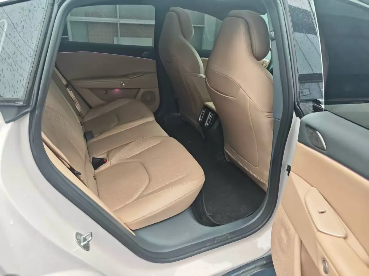 2024 ARCFOX αT5 BEV 79.2KWH,autocango,china used car exporter,china ev exporter,chinese used car exporter,chinese used ev exporter