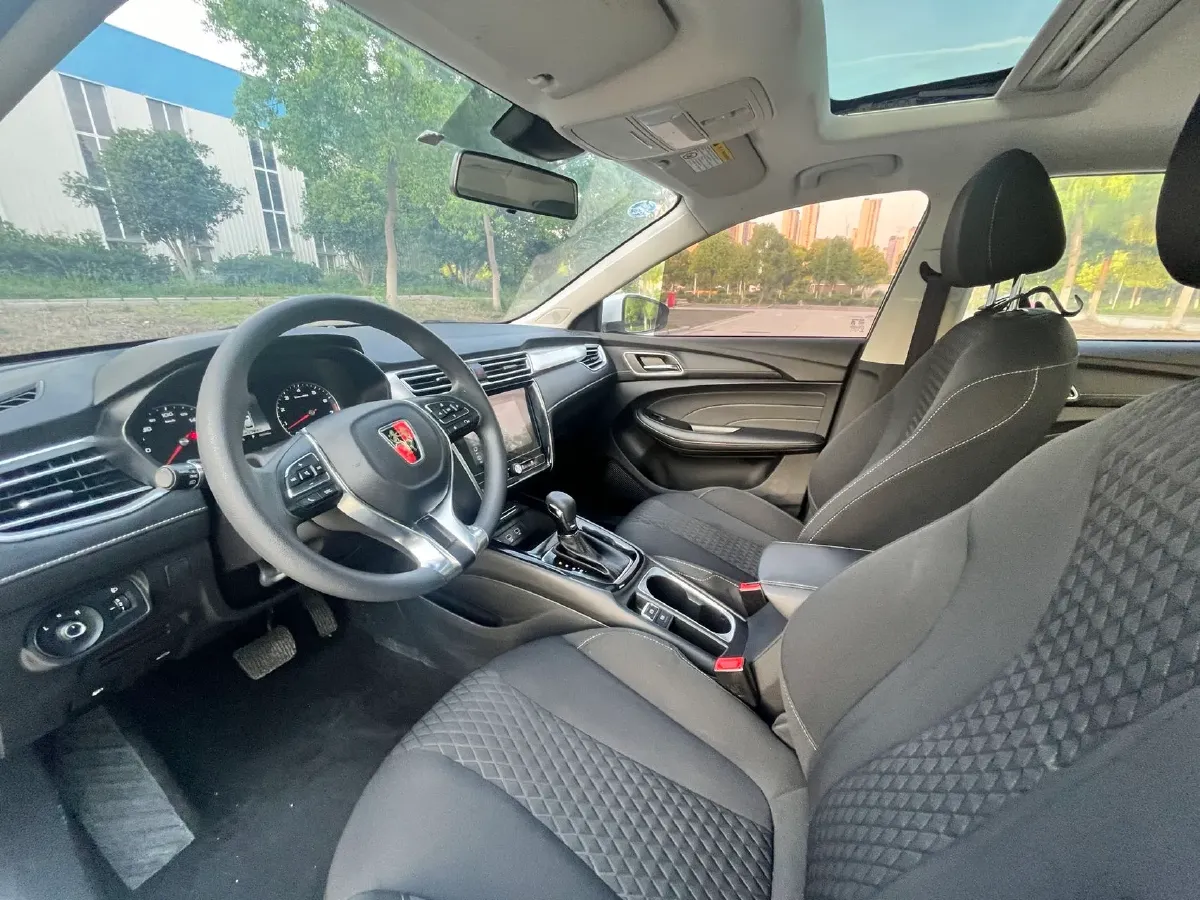 2019 Roewe i5 1.5L 120HP L4 CVT,autocango,china used car exporter,china ev exporter,chinese used car exporter,chinese used ev exporter