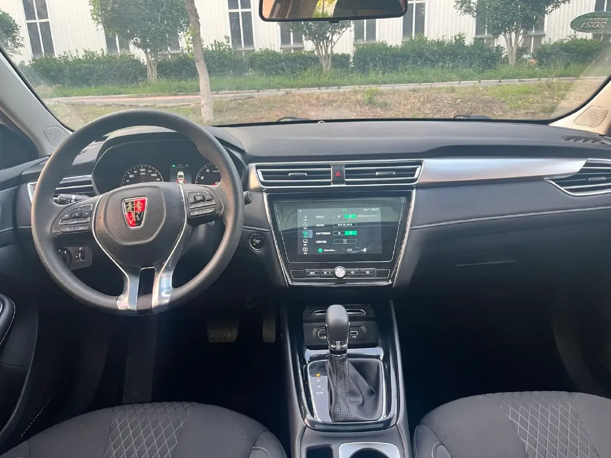 2019 Roewe i5 1.5L 120HP L4 CVT,autocango,china used car exporter,china ev exporter,chinese used car exporter,chinese used ev exporter