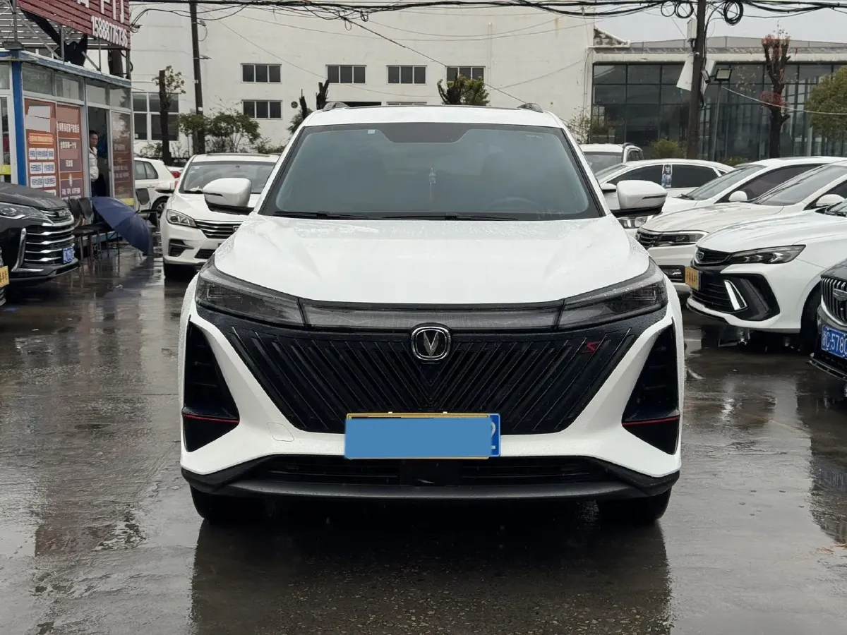 2022 ChangAn CS75 Plus 1.5T 188HP L4 8AT,autocango,china used car exporter,china ev exporter,chinese used car exporter,chinese used ev exporter