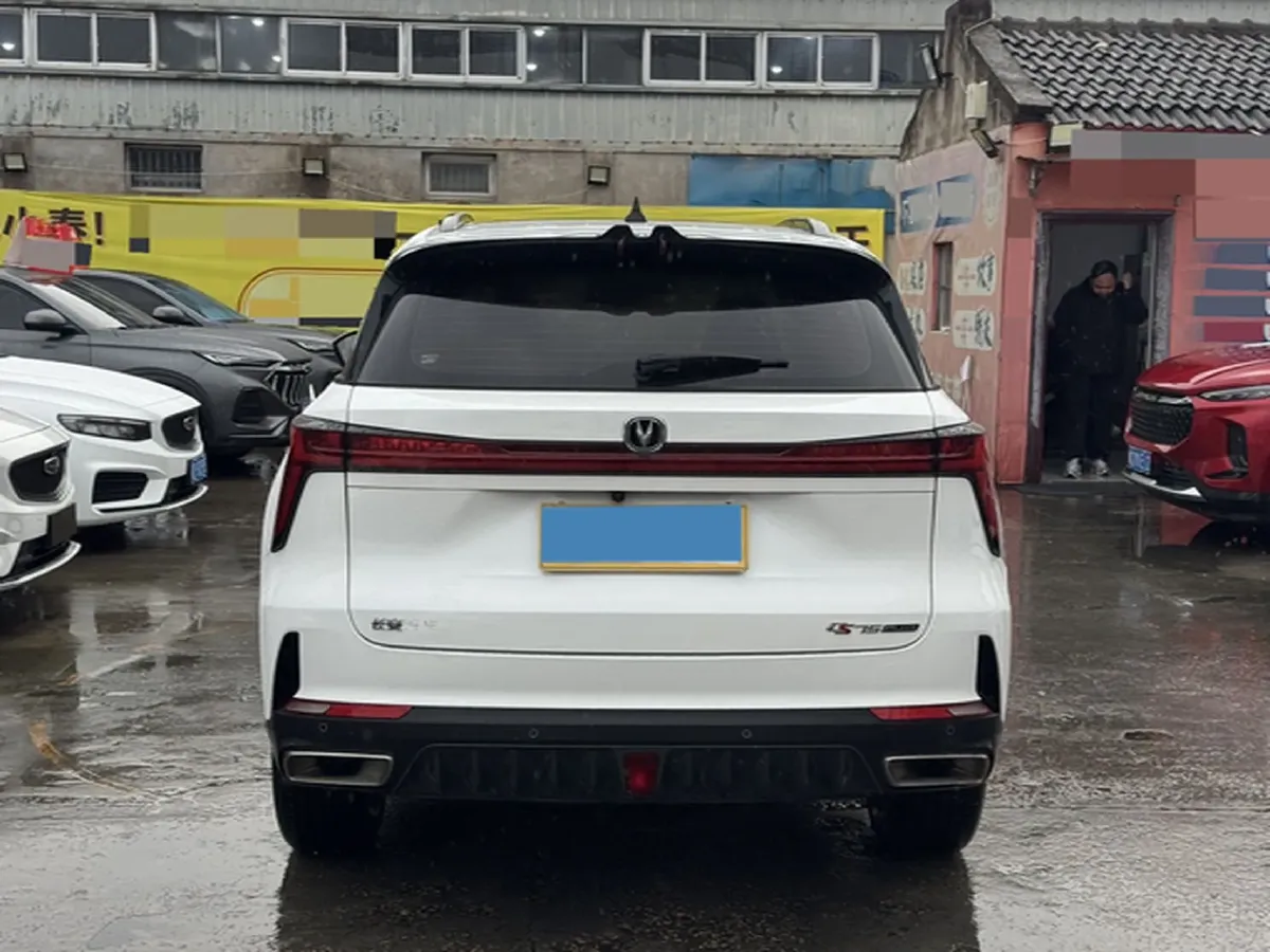 2022 ChangAn CS75 Plus 1.5T 188HP L4 8AT,autocango,china used car exporter,china ev exporter,chinese used car exporter,chinese used ev exporter