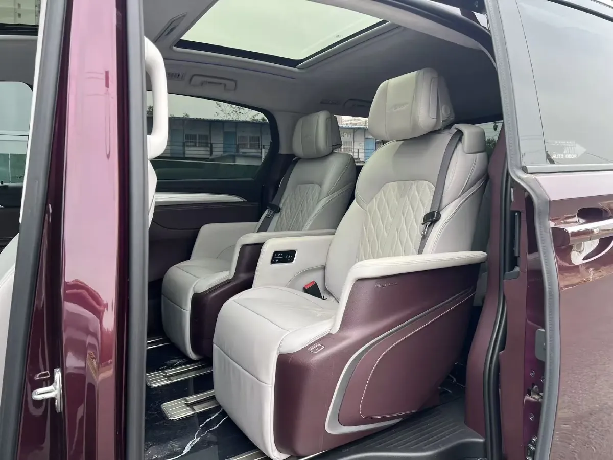2023 Buick Century 2.0T 237HP L4 9AT,autocango,china used car exporter,china ev exporter,chinese used car exporter,chinese used ev exporter