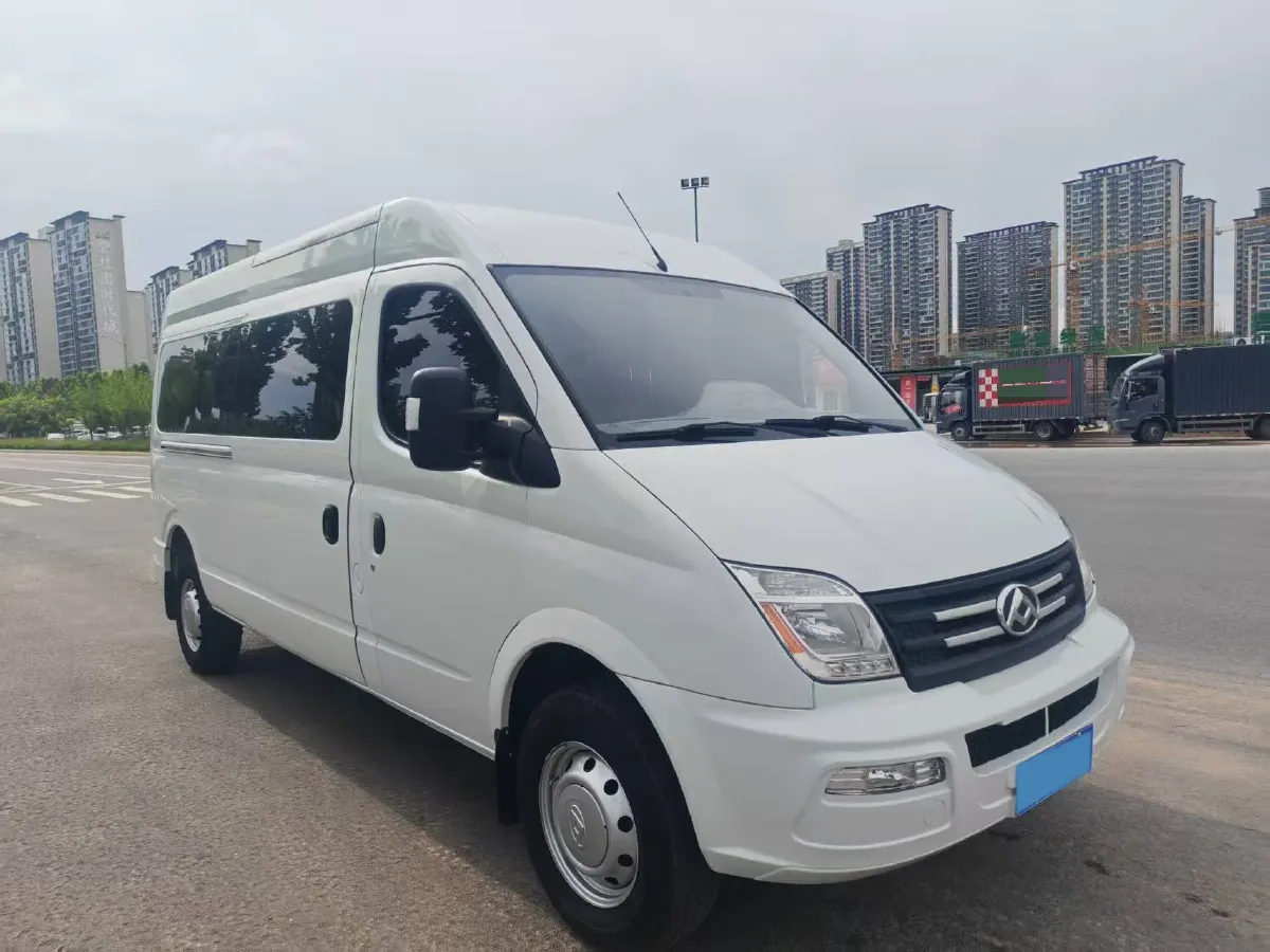 2021 MAXUS XinTu V80 2.0T 127HP L4 6MT,autocango,china used car exporter,china ev exporter,chinese used car exporter,chinese used ev exporter