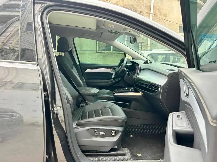 2022 Volkswagen Talagon 2.0T 220HP L4 7DCT,autocango,china used car exporter,china ev exporter,chinese used car exporter,chinese used ev exporter