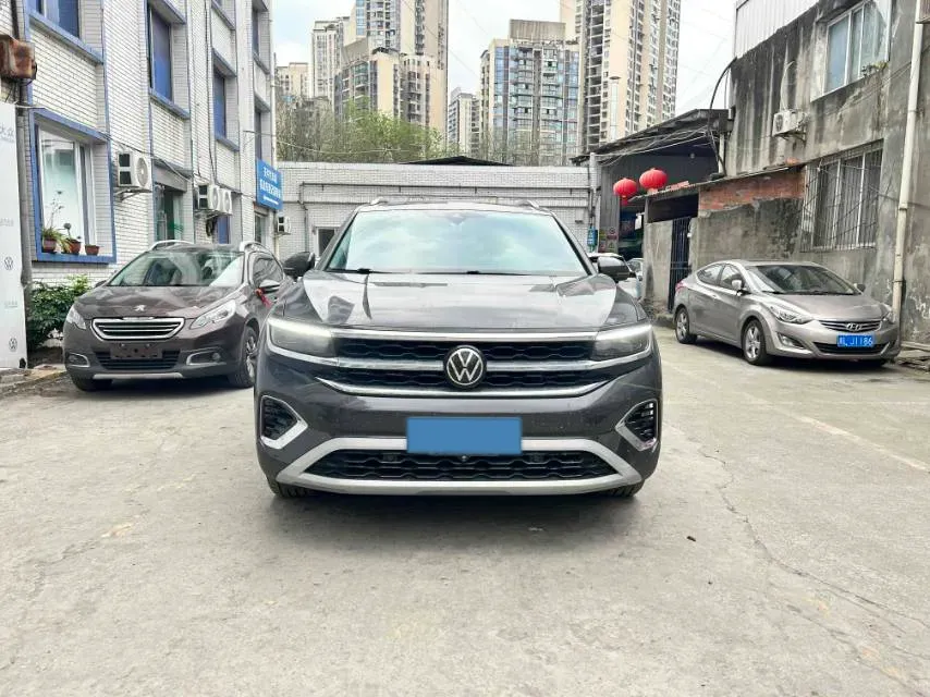 2022 Volkswagen Talagon 2.0T 220HP L4 7DCT,autocango,china used car exporter,china ev exporter,chinese used car exporter,chinese used ev exporter