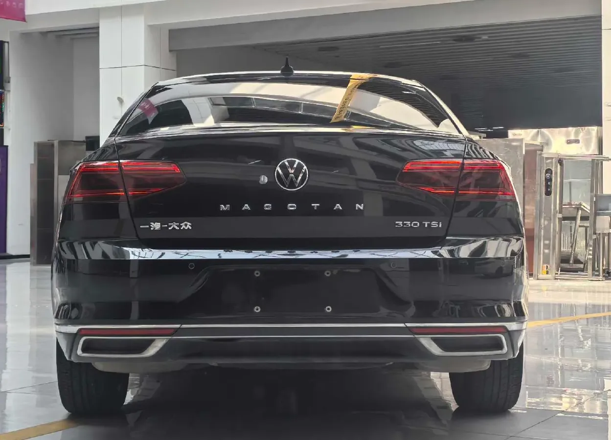2020 Volkswagen Magotan 2.0T 186HP L4 7DCT,autocango,china used car exporter,china ev exporter,chinese used car exporter,chinese used ev exporter