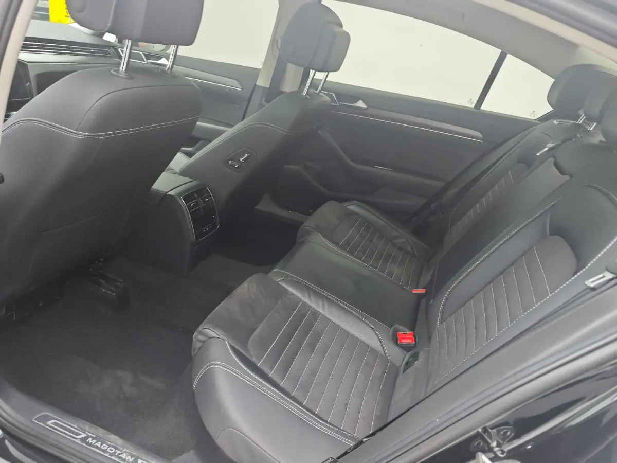 2020 Volkswagen Magotan 2.0T 186HP L4 7DCT,autocango,china used car exporter,china ev exporter,chinese used car exporter,chinese used ev exporter