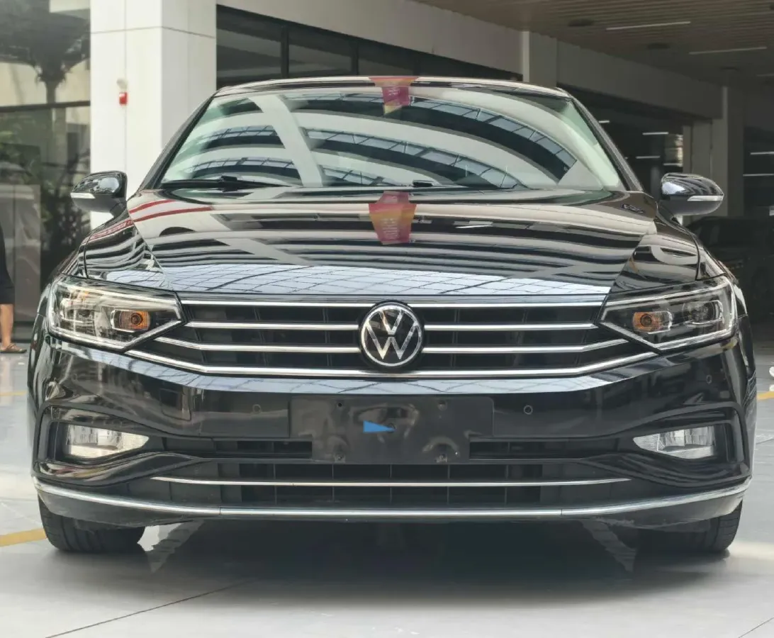 2020 Volkswagen Magotan 2.0T 186HP L4 7DCT,autocango,china used car exporter,china ev exporter,chinese used car exporter,chinese used ev exporter