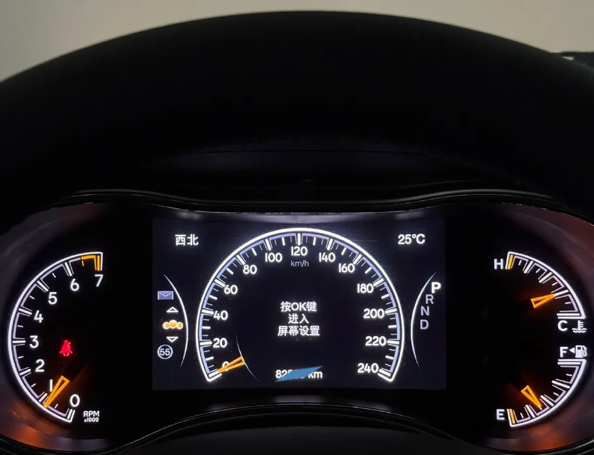 2020 Jeep Grand Cherokee 3.0L 234HP V6 8AT,autocango,china used car exporter,china ev exporter,chinese used car exporter,chinese used ev exporter