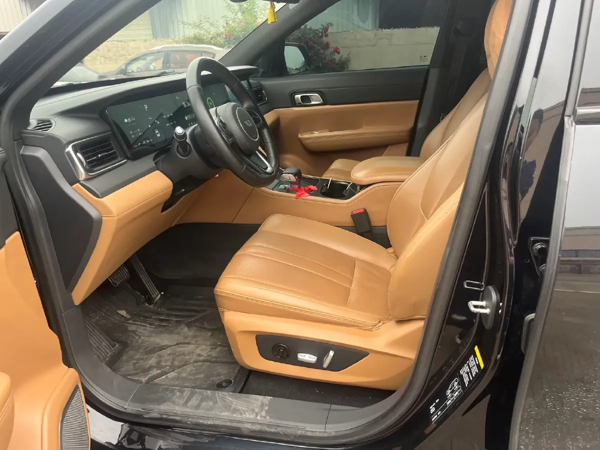 2020 Li ONE Range Extended 131HP REEV 40.5KWH,autocango,china used car exporter,china ev exporter,chinese used car exporter,chinese used ev exporter