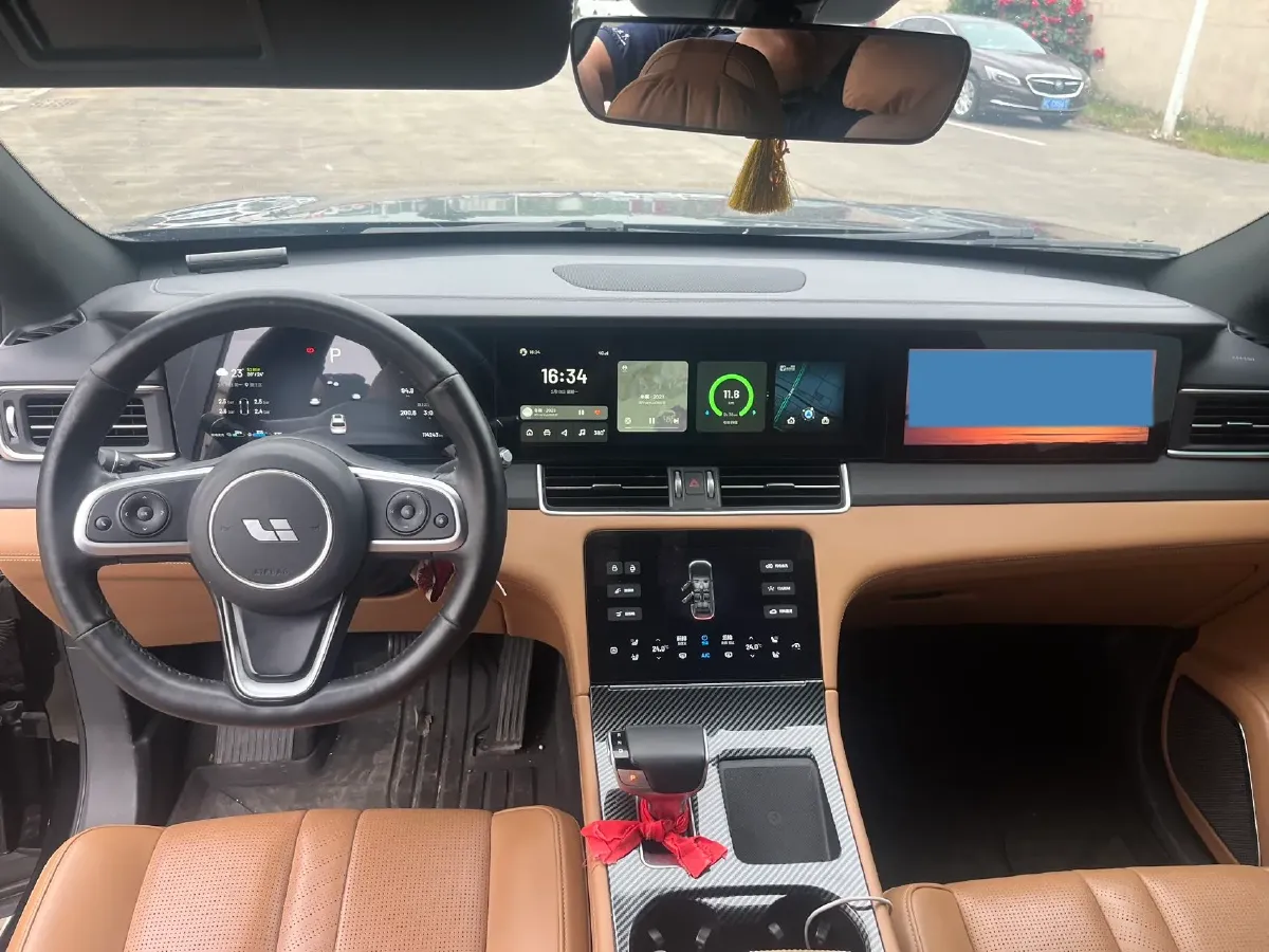 2020 Li ONE Range Extended 131HP REEV 40.5KWH,autocango,china used car exporter,china ev exporter,chinese used car exporter,chinese used ev exporter