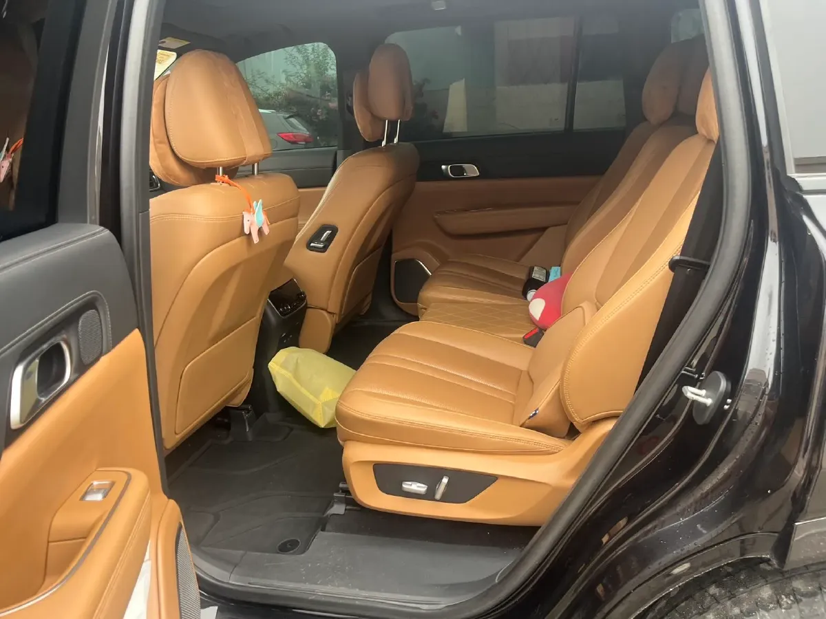 2020 Li ONE Range Extended 131HP REEV 40.5KWH,autocango,china used car exporter,china ev exporter,chinese used car exporter,chinese used ev exporter
