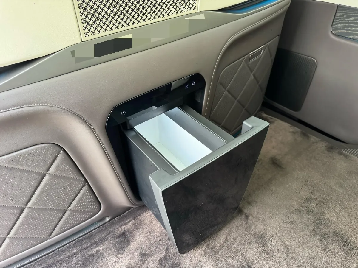 2024 Denza D9 1.5T 139HP L4 E-CVT PHEV 40KWH,autocango,china used car exporter,china ev exporter,chinese used car exporter,chinese used ev exporter