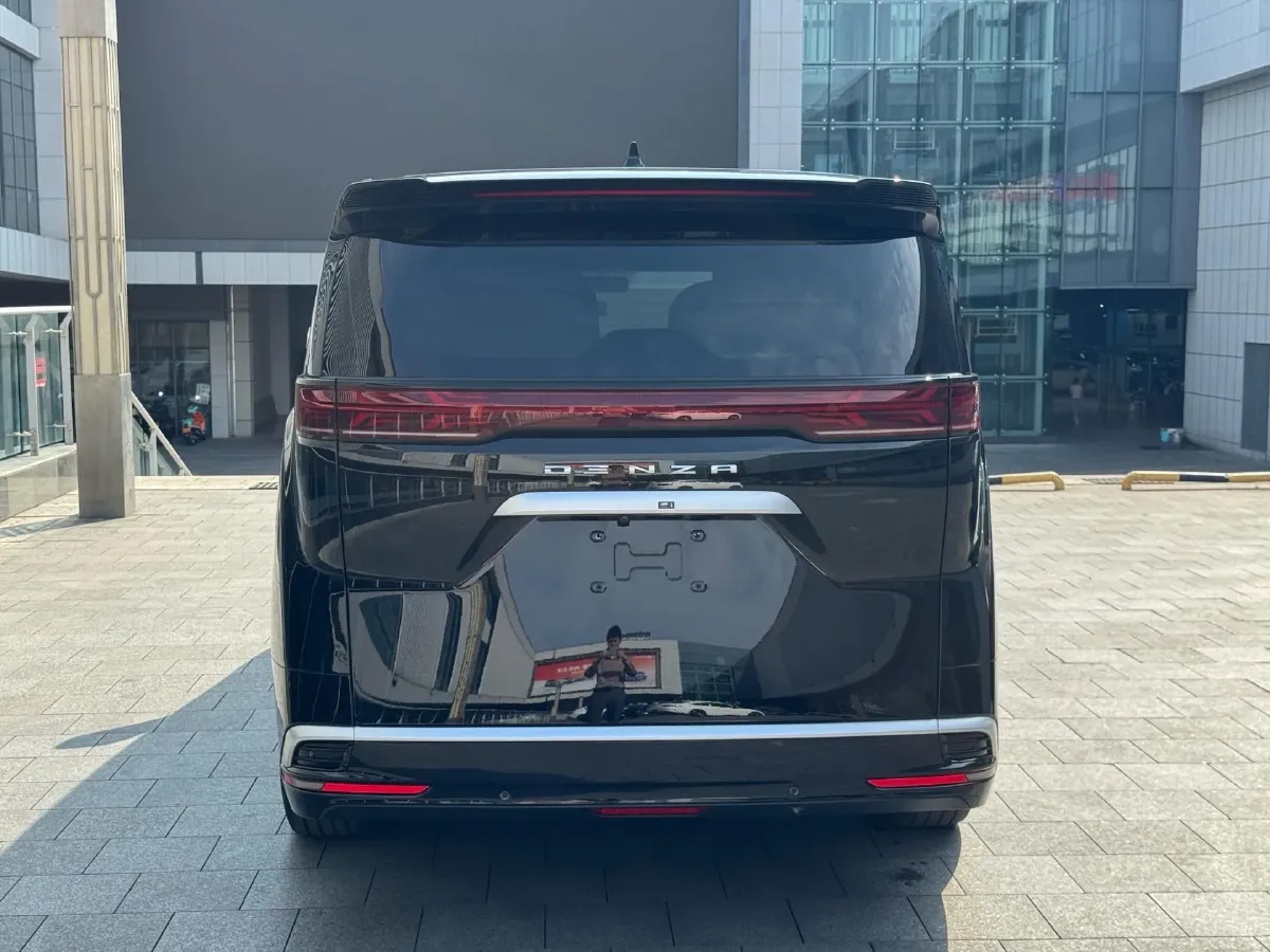 2024 Denza D9 1.5T 139HP L4 E-CVT PHEV 40KWH,autocango,china used car exporter,china ev exporter,chinese used car exporter,chinese used ev exporter