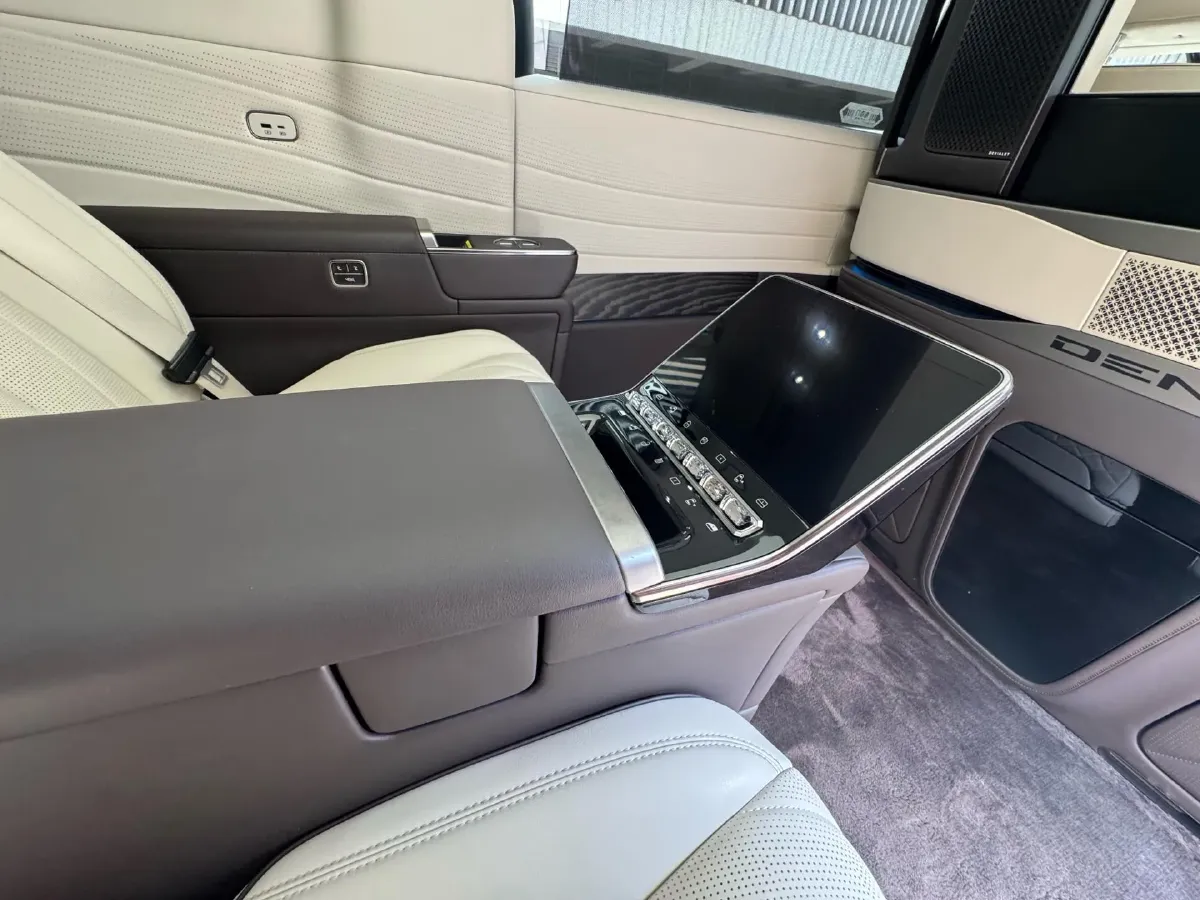 2024 Denza D9 1.5T 139HP L4 E-CVT PHEV 40KWH,autocango,china used car exporter,china ev exporter,chinese used car exporter,chinese used ev exporter