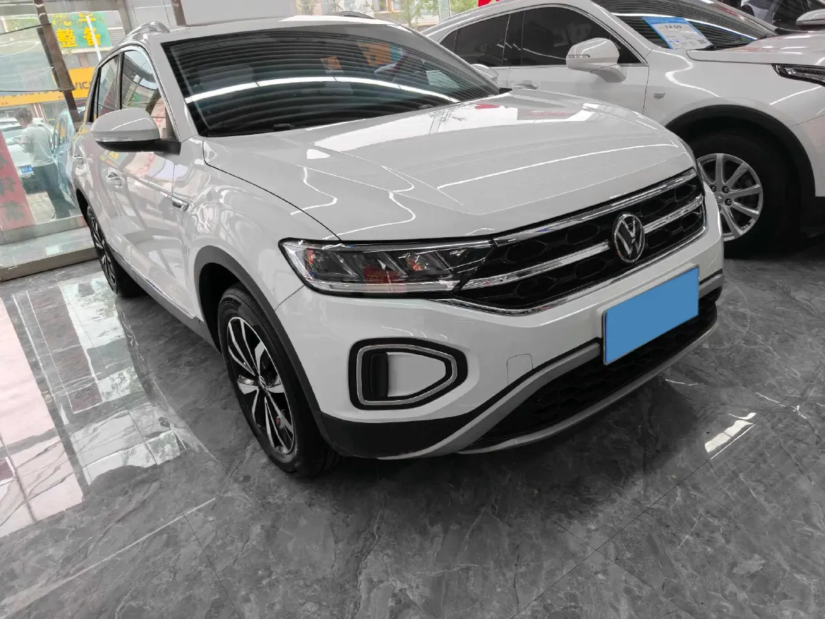 2024 Volkswagen T-Roc 1.4T 150HP L4 7DCT,autocango,china used car exporter,china ev exporter,chinese used car exporter,chinese used ev exporter