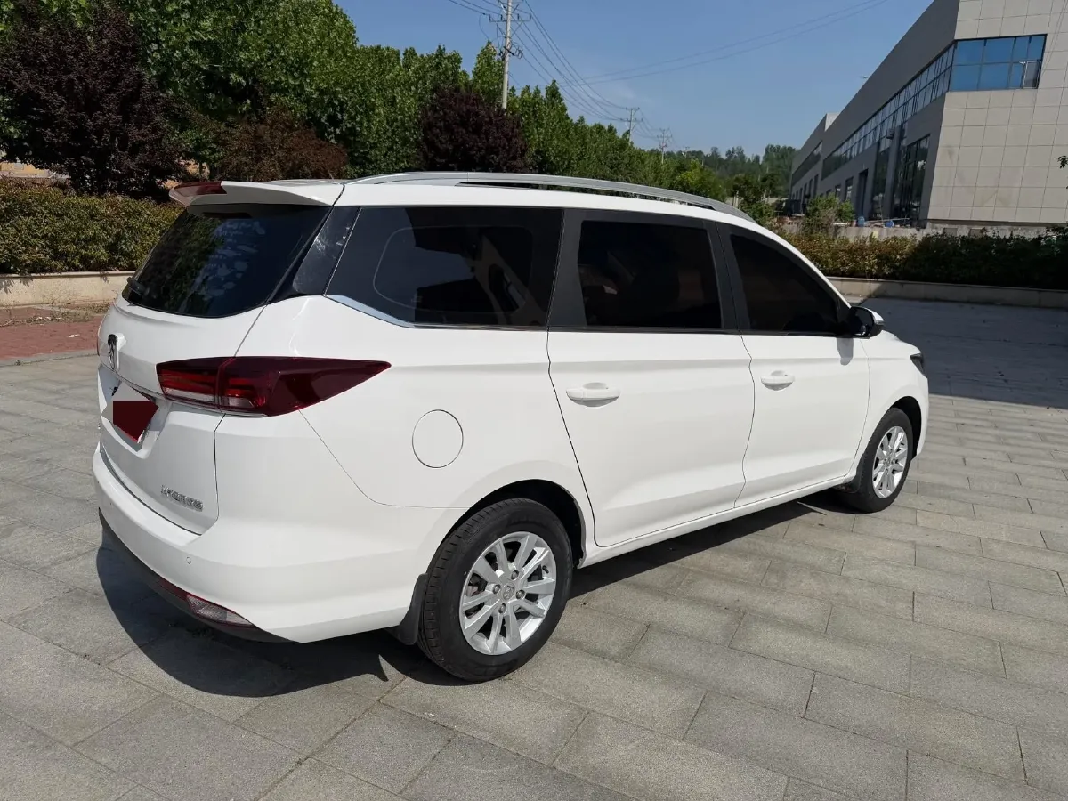 2018 BaoJun 530 1.5T 150HP L4 6MT,autocango,china used car exporter,china ev exporter,chinese used car exporter,chinese used ev exporter