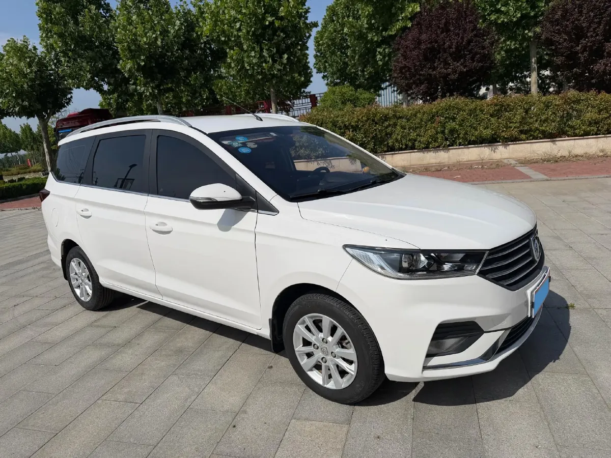 2018 BaoJun 530 1.5T 150HP L4 6MT,autocango,china used car exporter,china ev exporter,chinese used car exporter,chinese used ev exporter