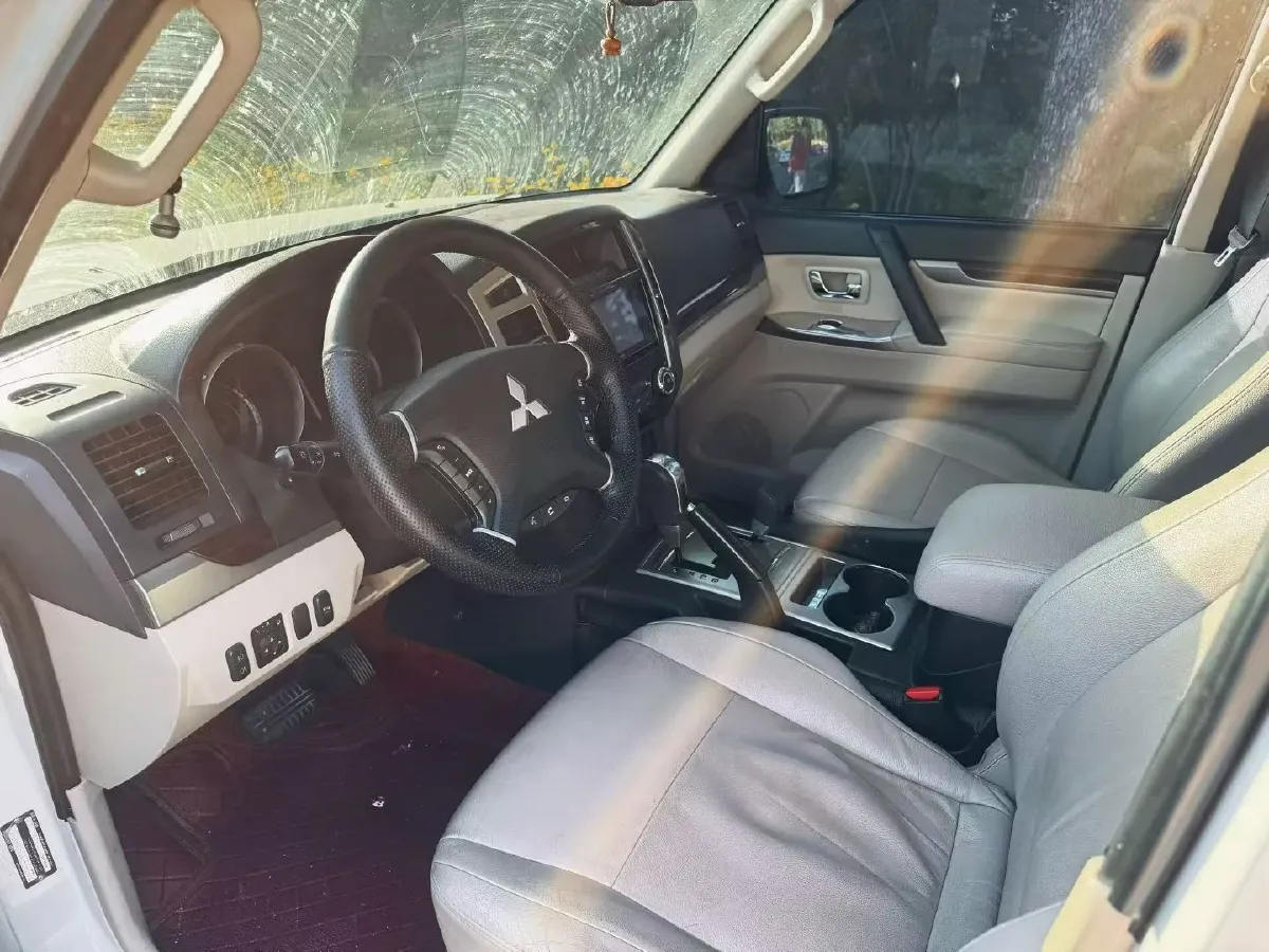 2017 Honda Jade 1.8L 141HP L4 5AT,autocango,china used car exporter,china ev exporter,chinese used car exporter,chinese used ev exporter