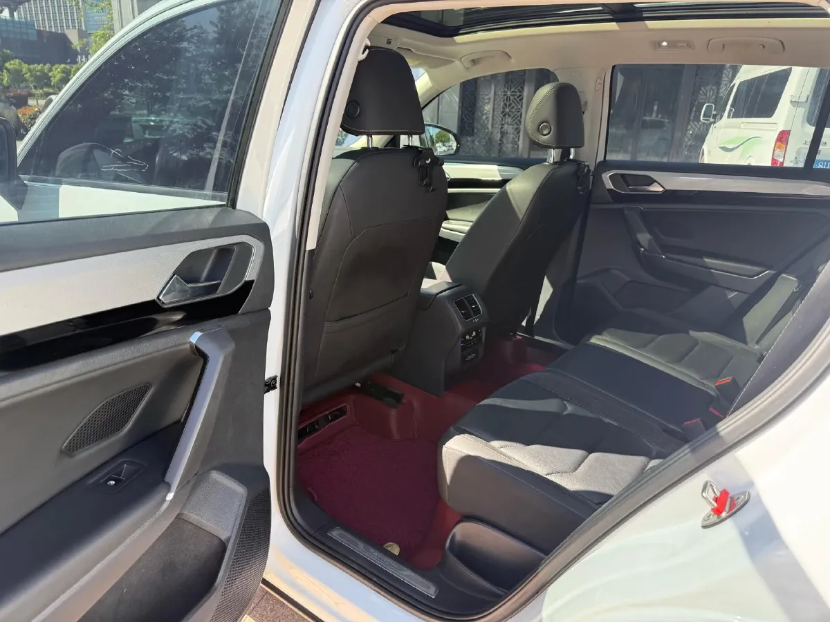 2020 Volkswagen Tayron 2.0T 186HP L4 7DCT,autocango,china used car exporter,china ev exporter,chinese used car exporter,chinese used ev exporter