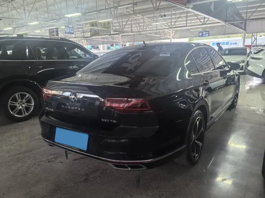 2023 Volkswagen Magotan 2.0T 186HP L4 7DCT,autocango,china used car exporter,china ev exporter,chinese used car exporter,chinese used ev exporter