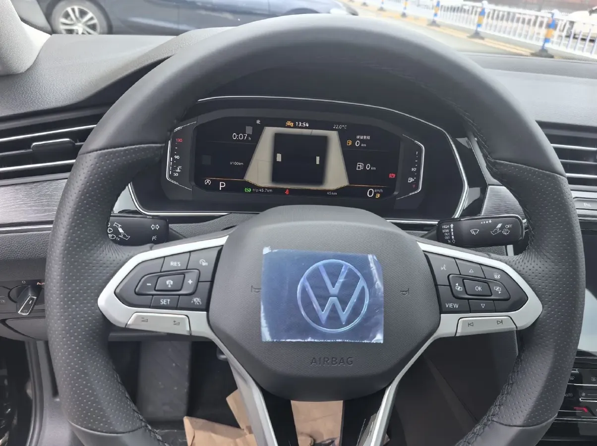 2025 Volkswagen Magotan 2.0T 186HP L4 7DCT,autocango,china used car exporter,china ev exporter,chinese used car exporter,chinese used ev exporter