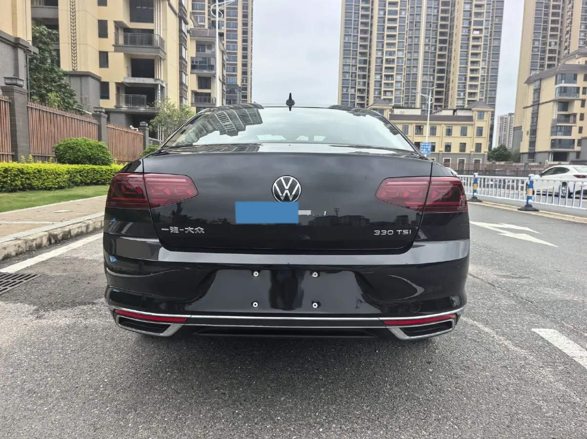 2025 Volkswagen Magotan 2.0T 186HP L4 7DCT,autocango,china used car exporter,china ev exporter,chinese used car exporter,chinese used ev exporter